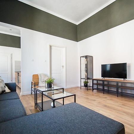 Super Central Spacious Apartment أرادايا المظهر الخارجي الصورة