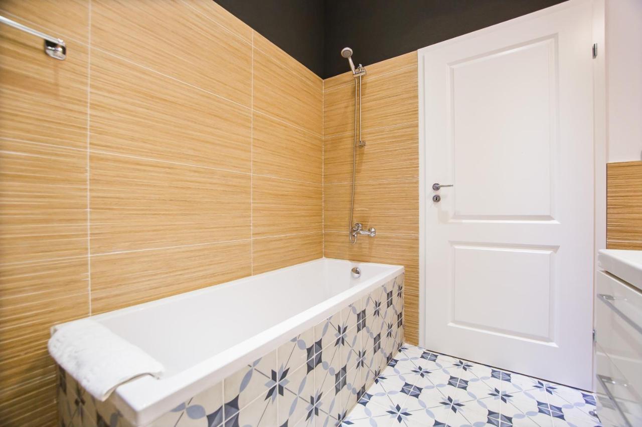 Super Central Spacious Apartment أرادايا المظهر الخارجي الصورة